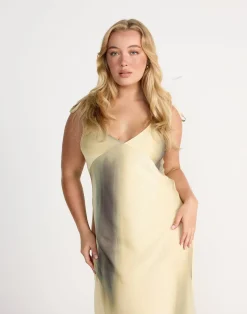 Adrina Maxi Dress (Magnolia)*CHARCOAL CLOTHING Clearance