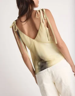 Adrina Top (Magnolia)*CHARCOAL CLOTHING New