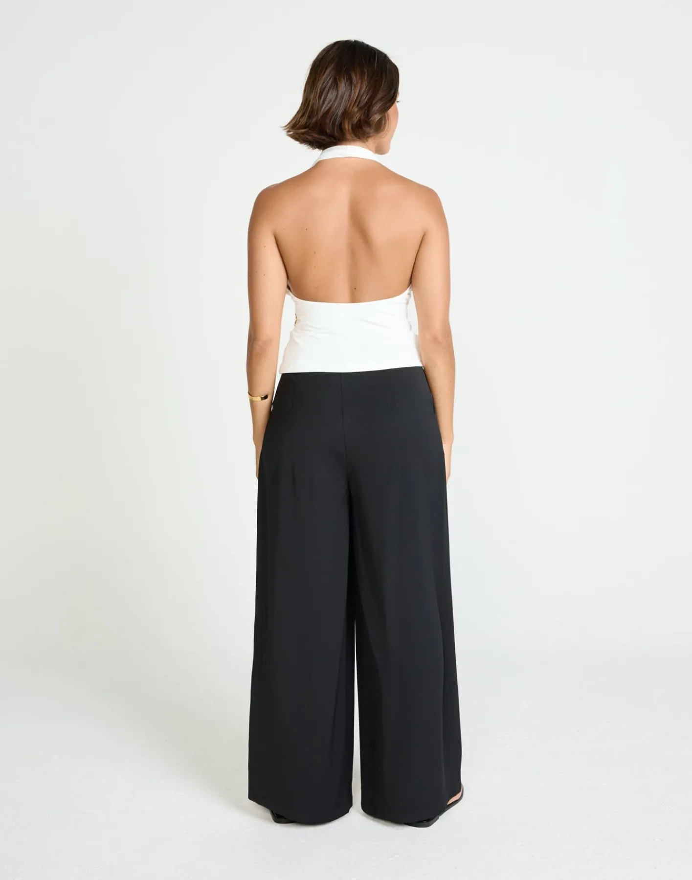 Agnete Top (White)*CHARCOAL Outlet