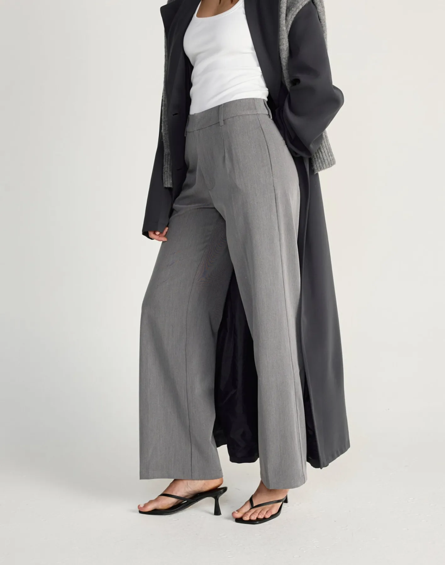 Alayna Pants (Grey)*CHARCOAL CLOTHING Outlet
