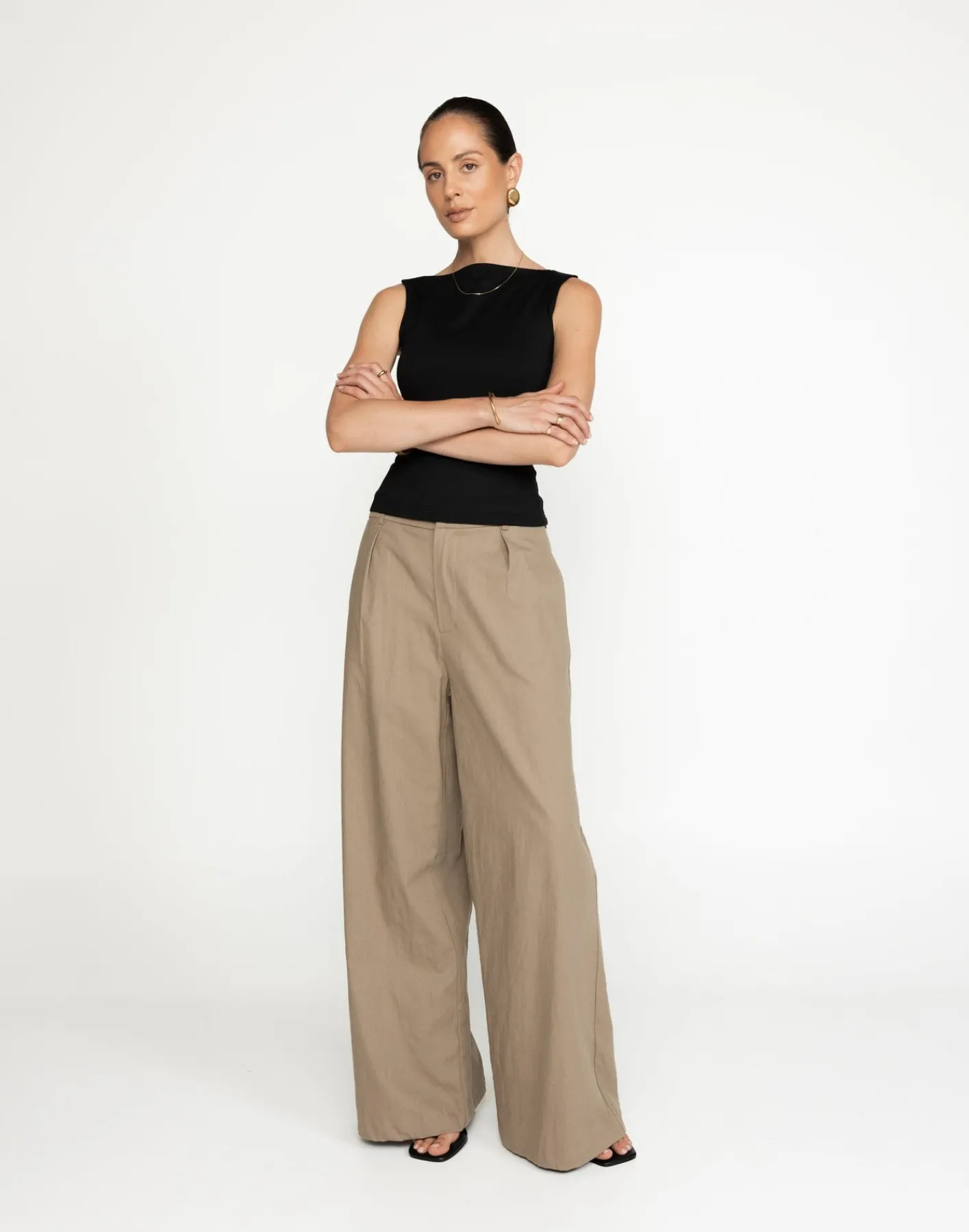 Alda Top (Black)*CHARCOAL Outlet