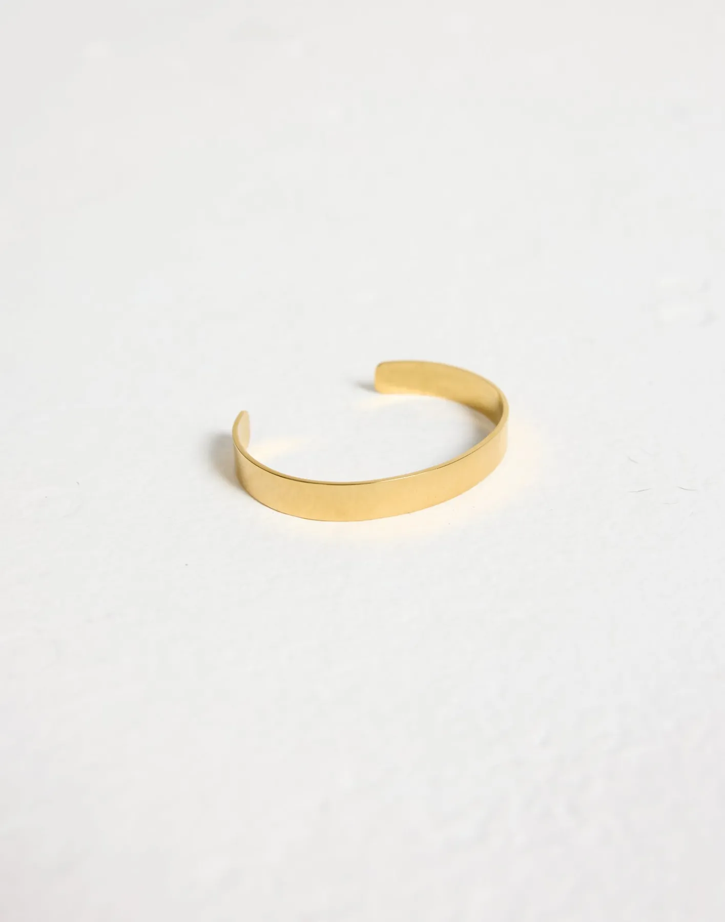 Camillia Bracelet (Gold)*CHARCOAL CLOTHING Fashion
