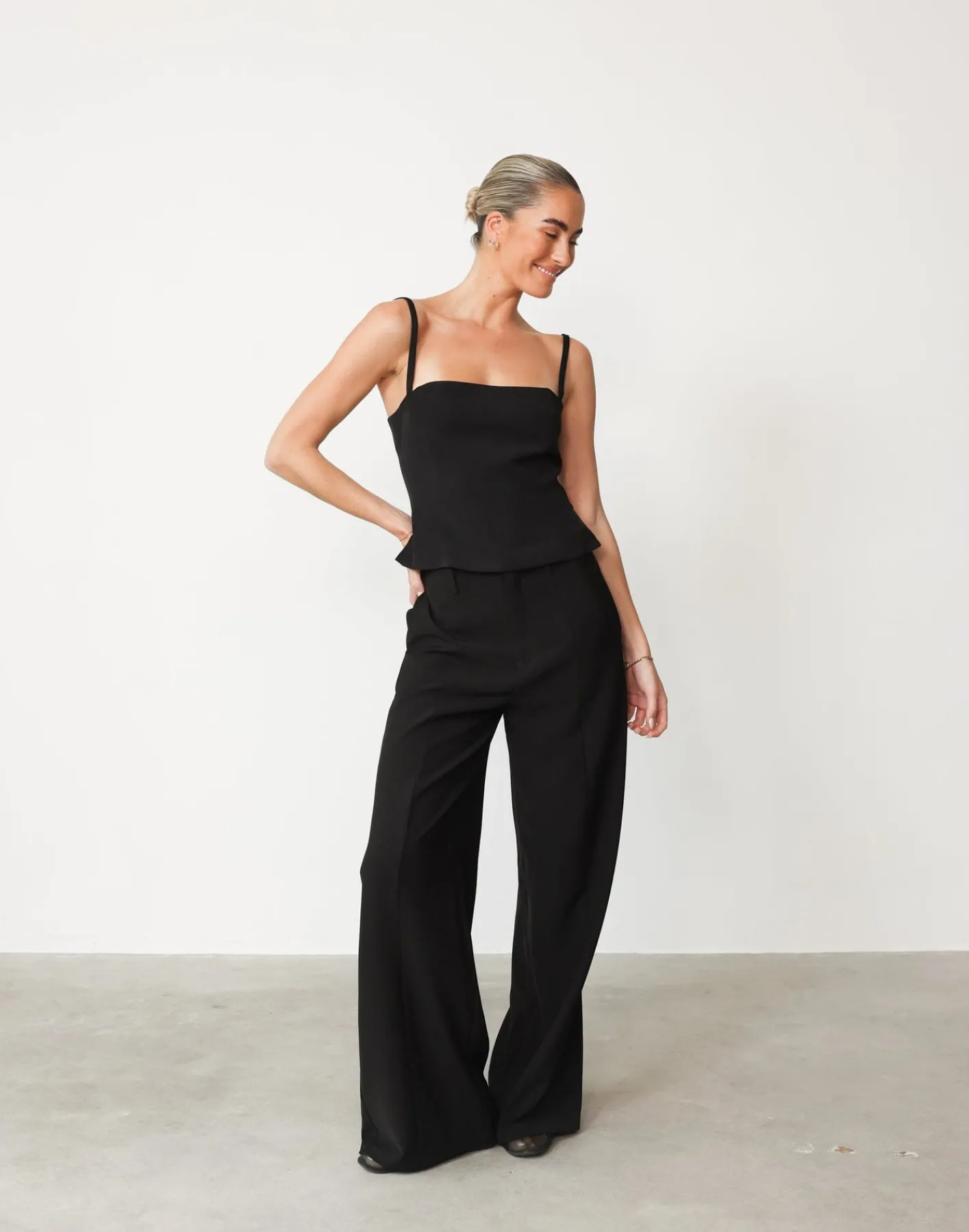 Caris Top (Black)*CHARCOAL Best