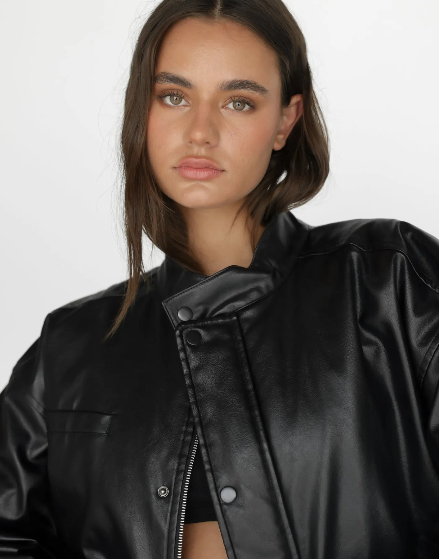 Isaiah Jacket (Black)*CHARCOAL Hot