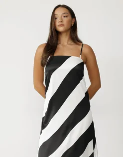 Kacey Maxi Dress (Black Stripe)*Voguemax Best