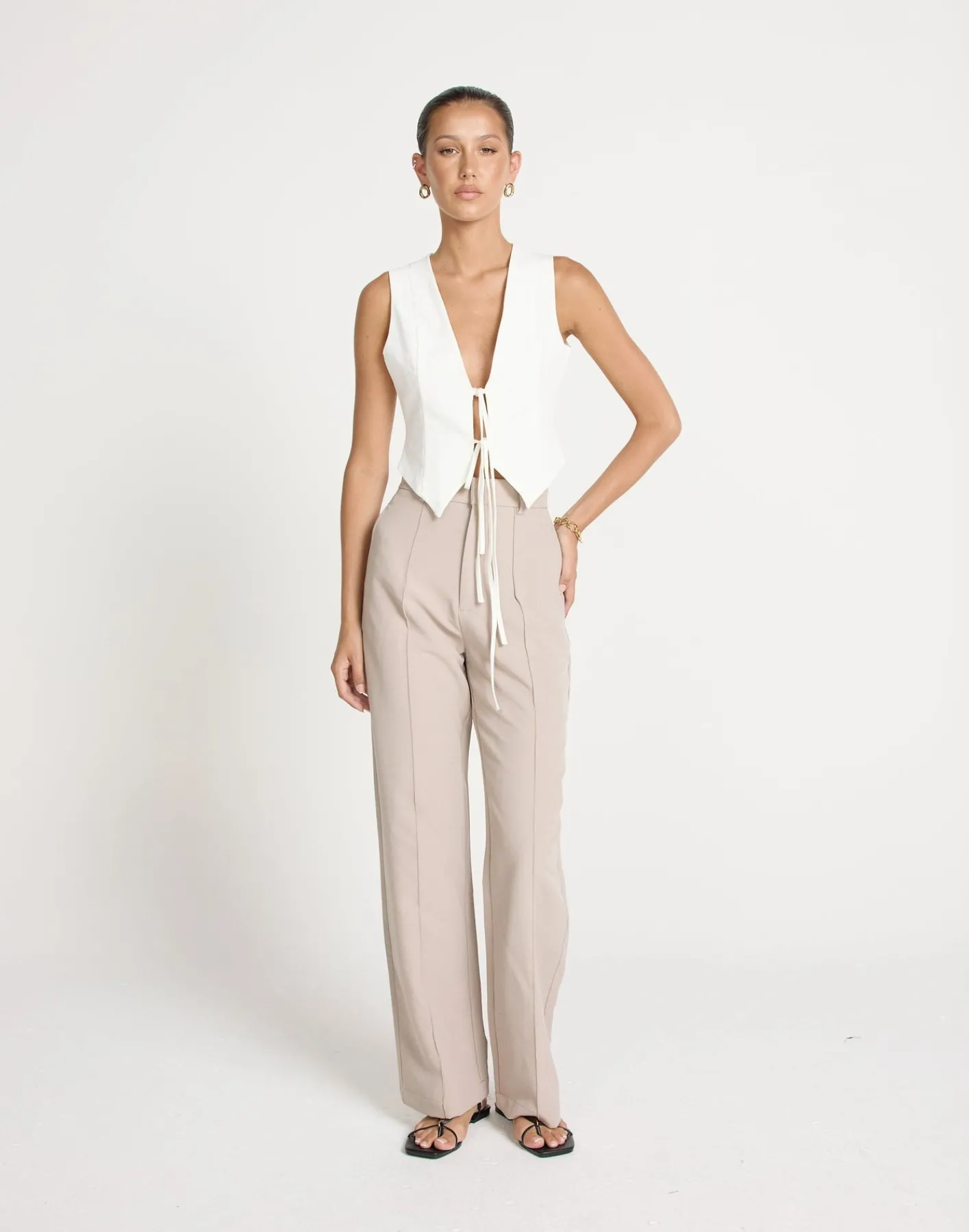 Kimberly Top (White)*CHARCOAL CLOTHING Hot