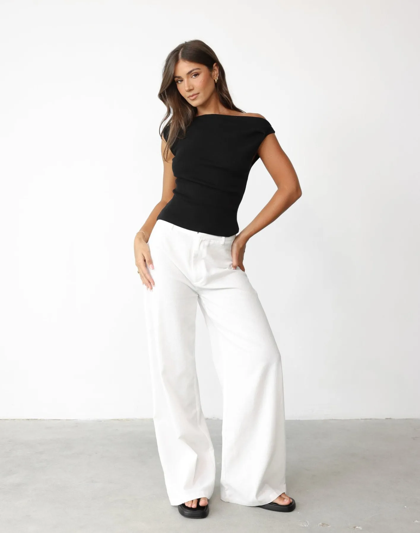 Martina Top (Black)*Q-Trend Online
