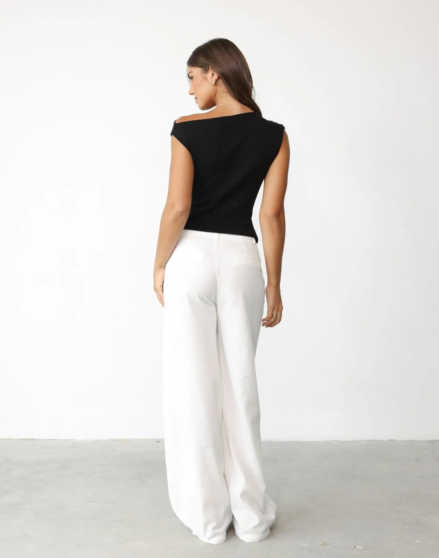 Martina Top (Black)*Q-Trend Online