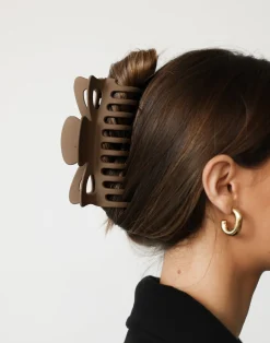 Martinello Hair Clip (Latte)*CHARCOAL Discount