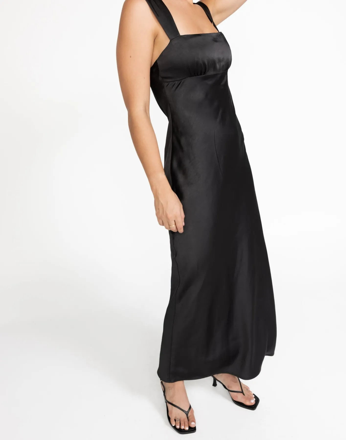 Mimosa Maxi Dress (Black)*CHARCOAL Fashion