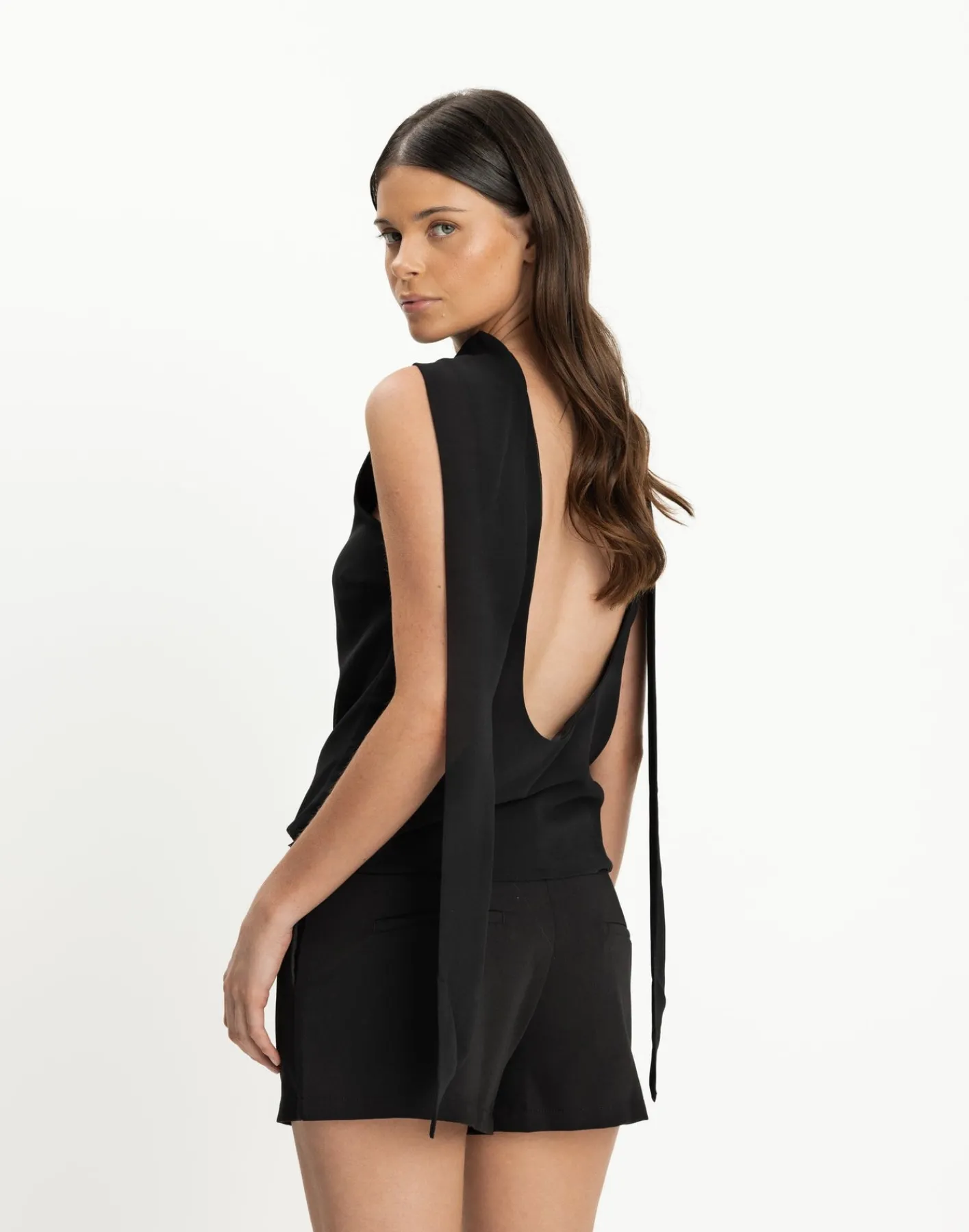 Nikolai Top (Black)*CHARCOAL CLOTHING Best