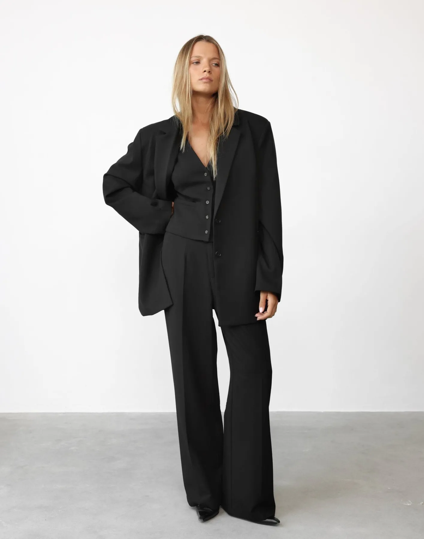 Reagan Blazer (Textured Black)*CHARCOAL Hot
