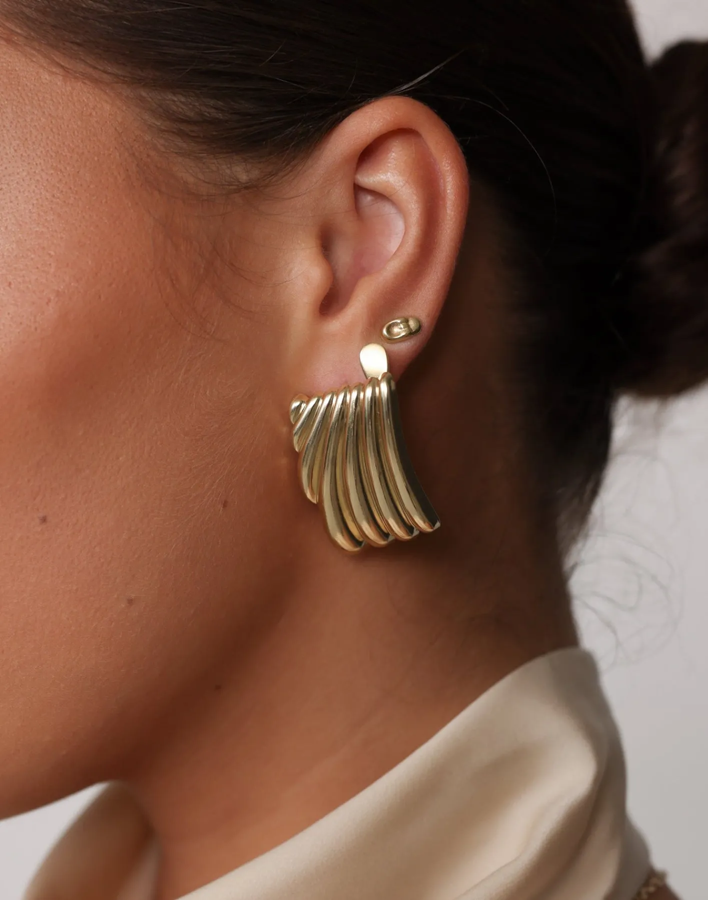 Sikora Earrings (Gold)*CHARCOAL Hot