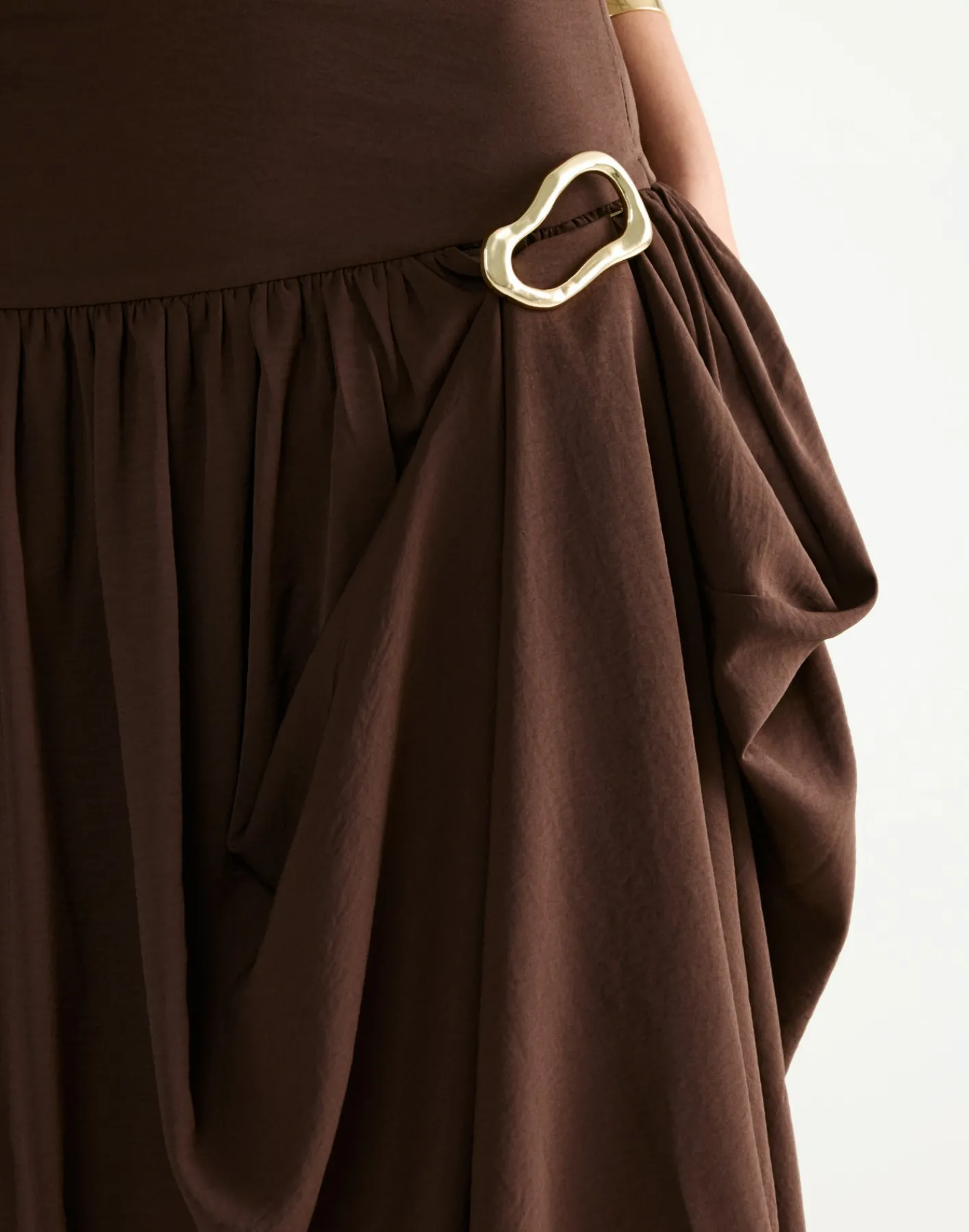 Tayla Brooch (Gold)*CHARCOAL New